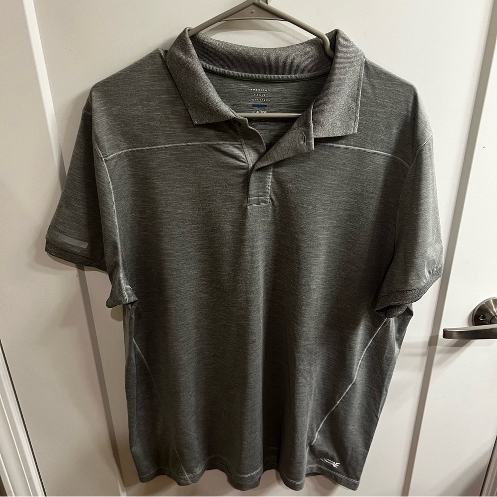 American Eagle Men’s Active Silver Polo Size L